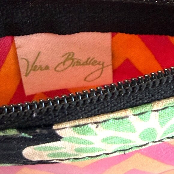 Vera Bradley Ziggy Zinnia Soft Zip ID Case Coin Change Purse Key Ring Wallet - Picture 5 of 7
